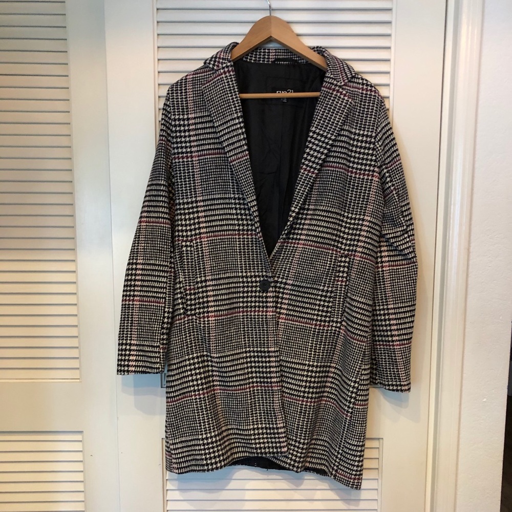 Houndstooth coat